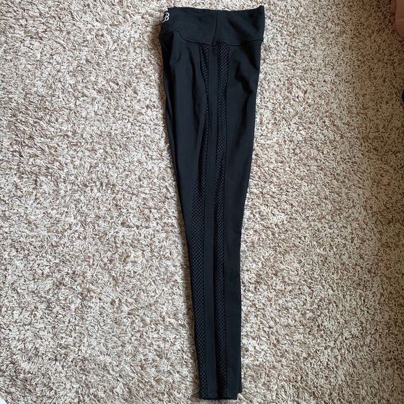 Bombshell Leggings - Picture 4 of 5